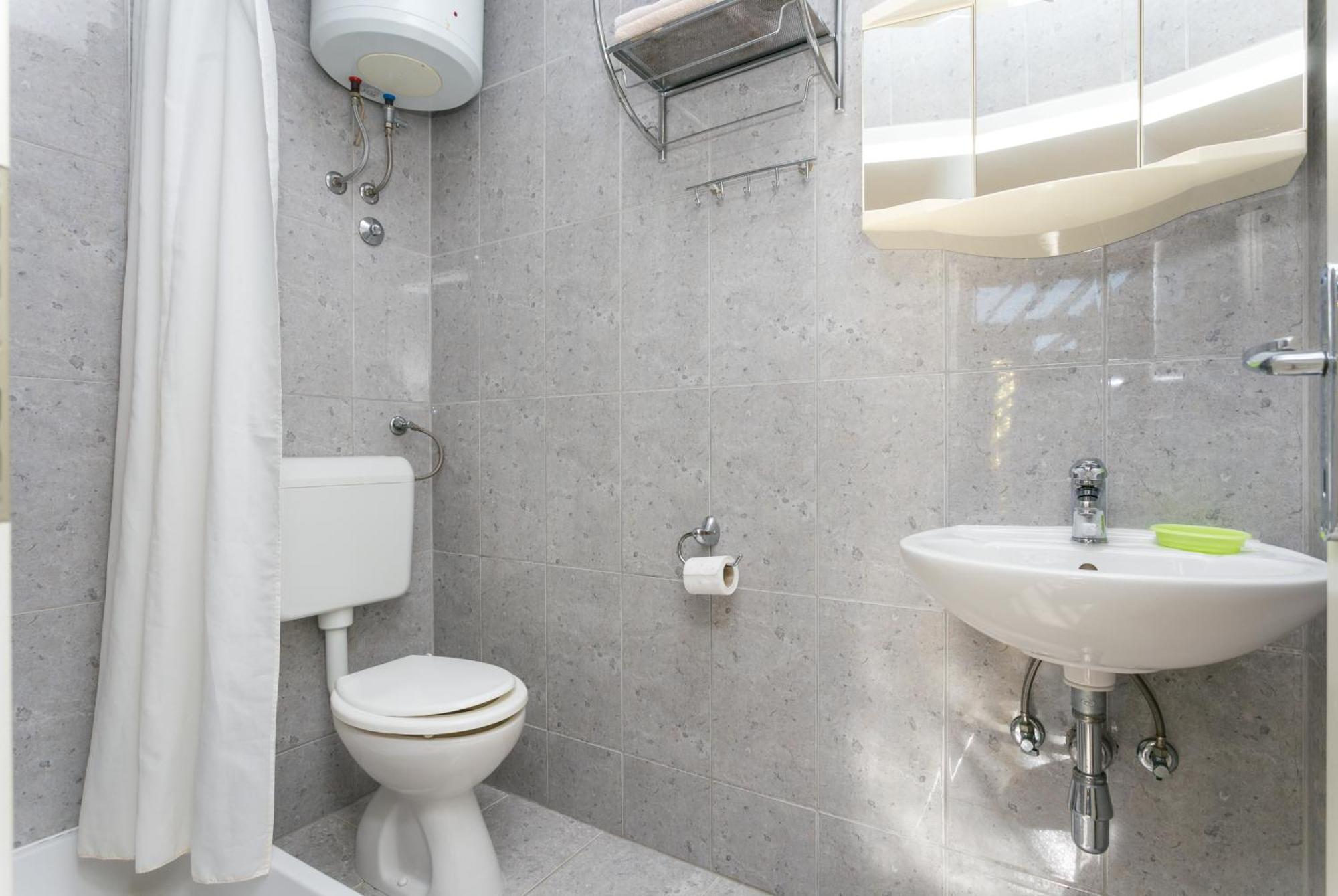 Apartments By The Sea Podaca, Makarska - 2783 Ngoại thất bức ảnh
